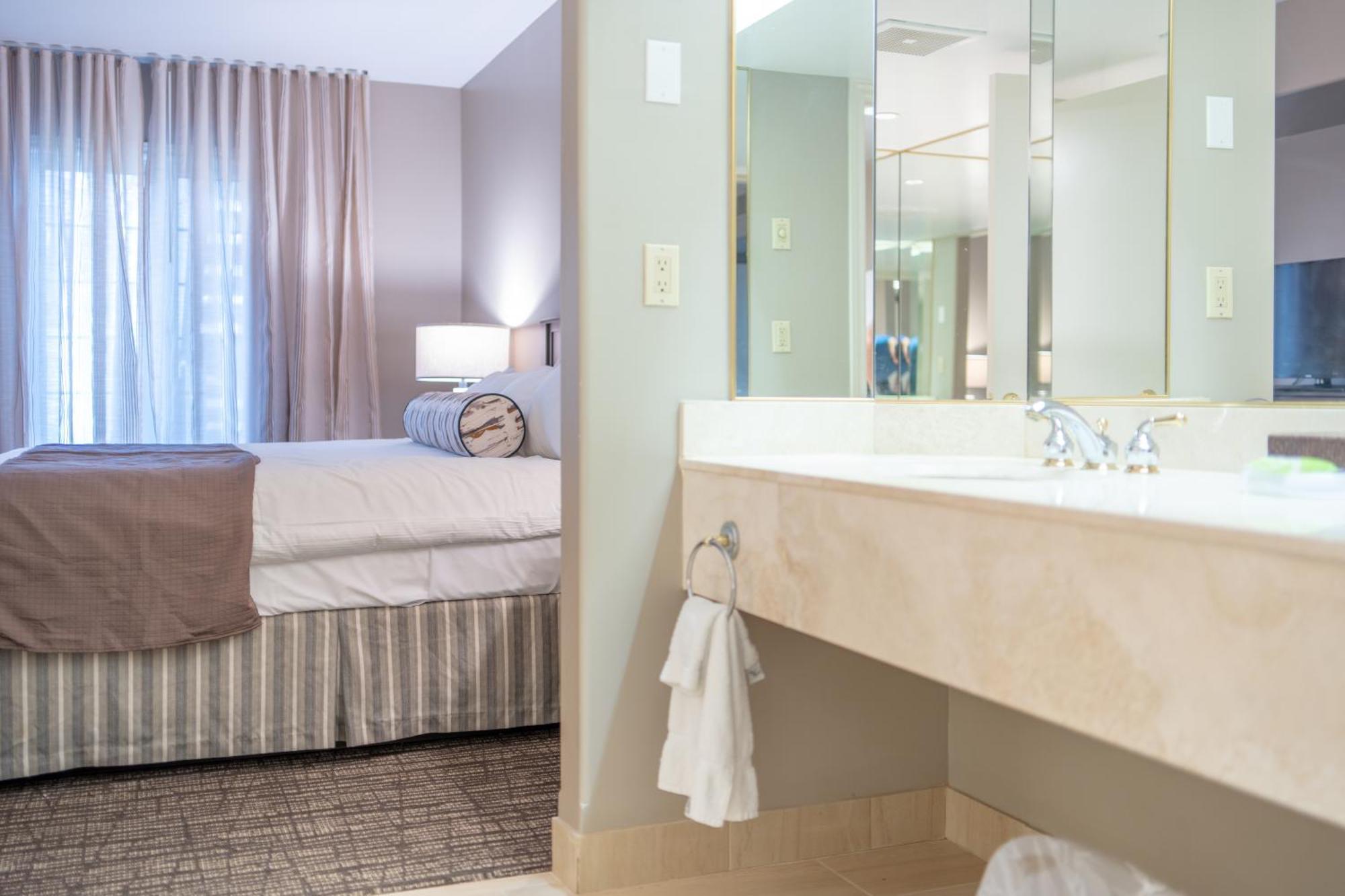 Horseshoe Valley Suites - The Azure Shanty Bay Exteriör bild